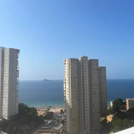 5 Minute Walk To The - Torres Residencial Miranda Apartament *