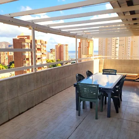 5 Minute Walk To The - Torres Residencial Miranda Apartament *